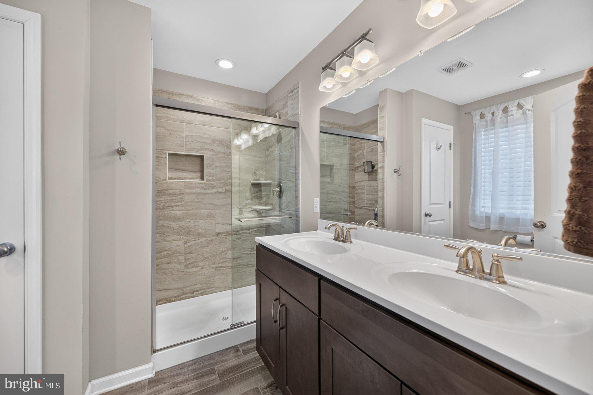 HICKORY RUN II - Residential