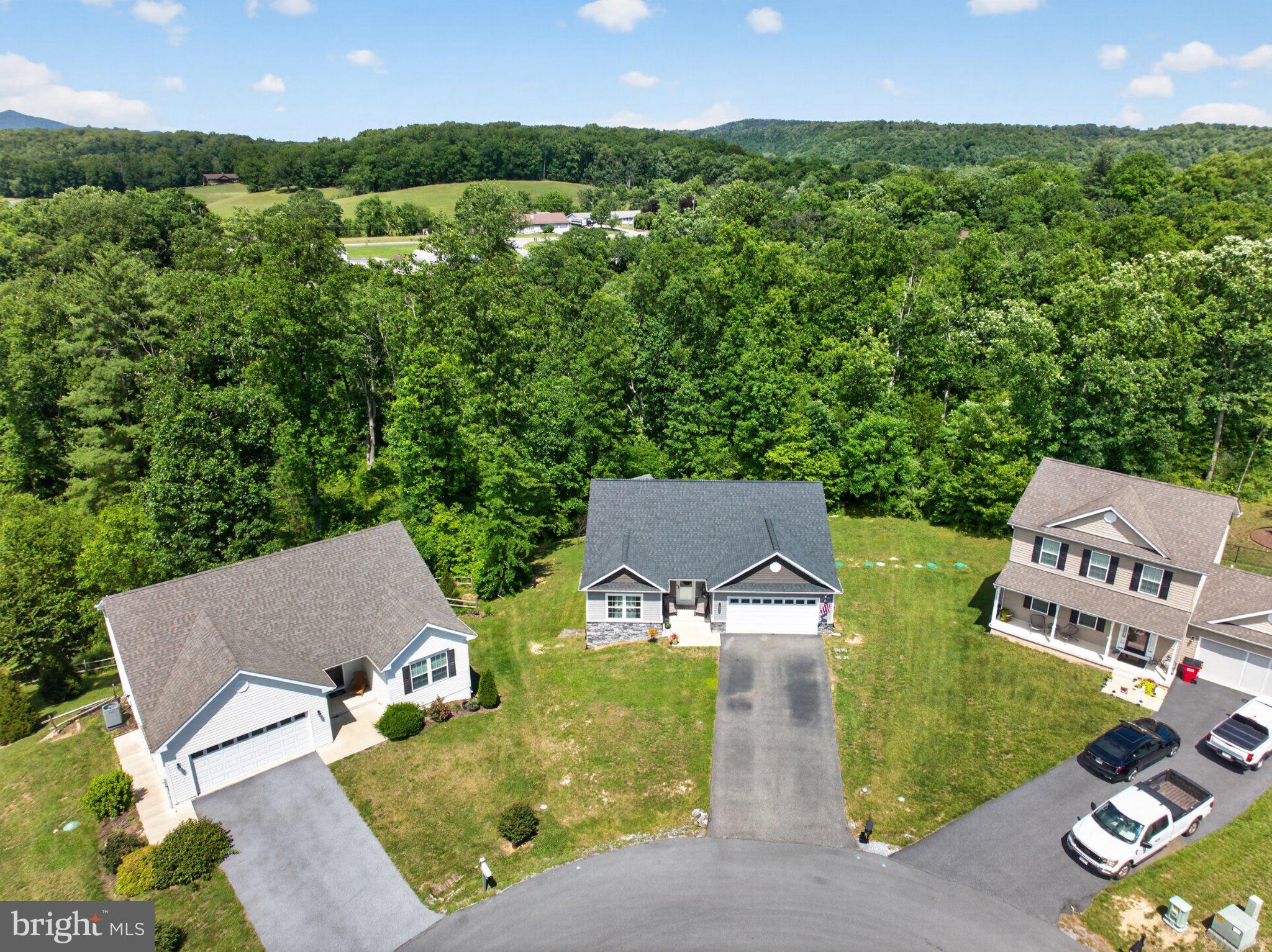 HICKORY RUN II - Residential