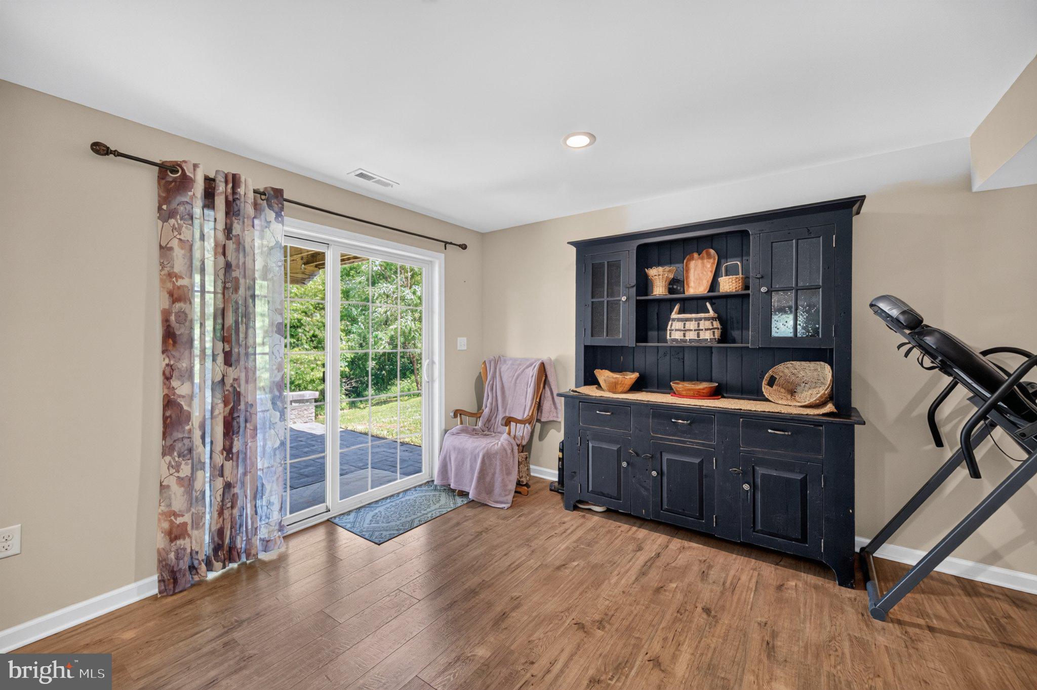 HICKORY RUN II - Residential