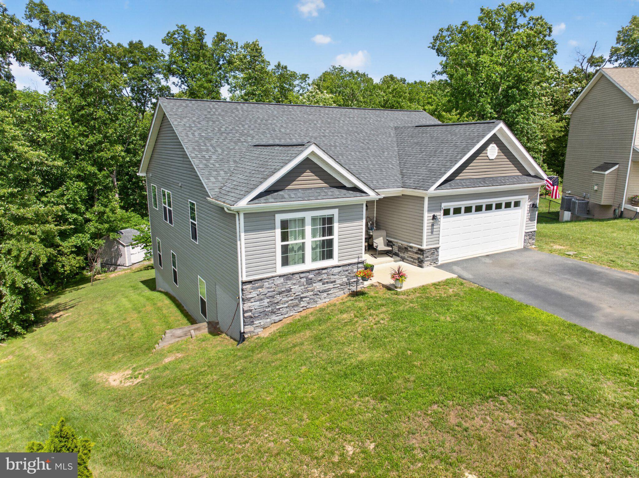 HICKORY RUN II - Residential