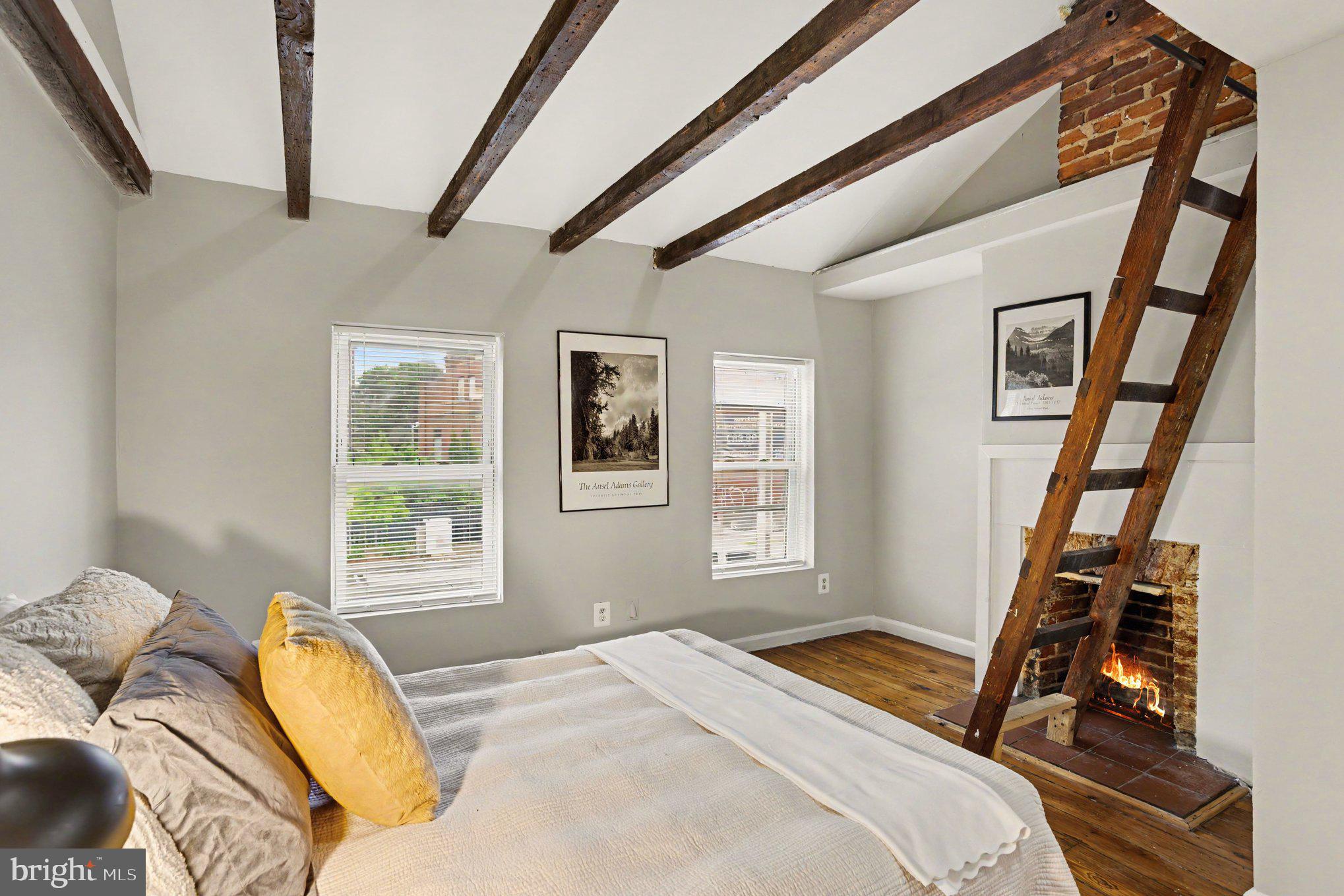 LITTLE ITALY - Residential