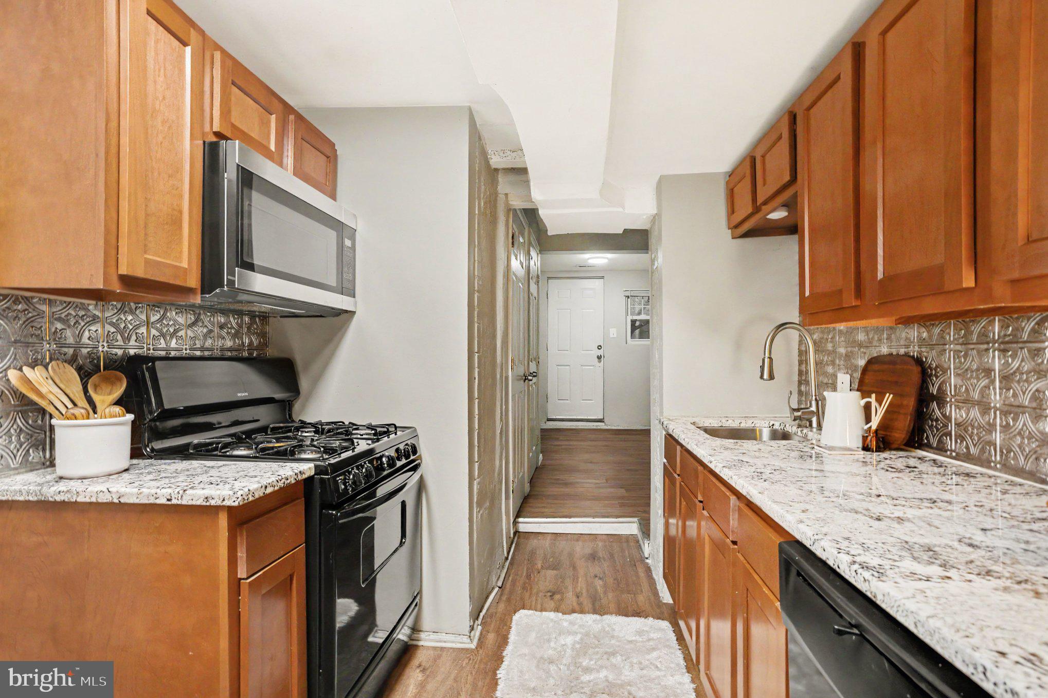 LITTLE ITALY - Residential