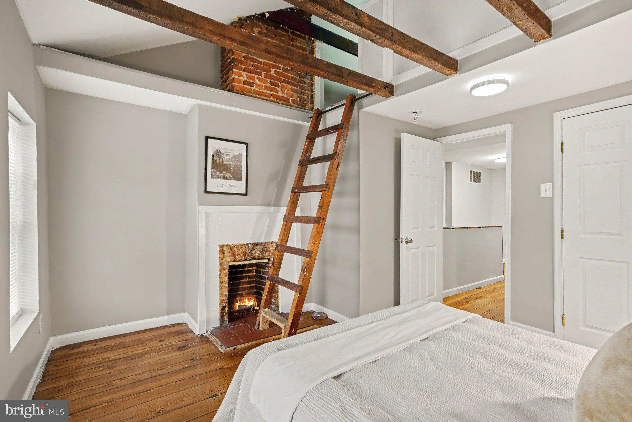 LITTLE ITALY - Residential