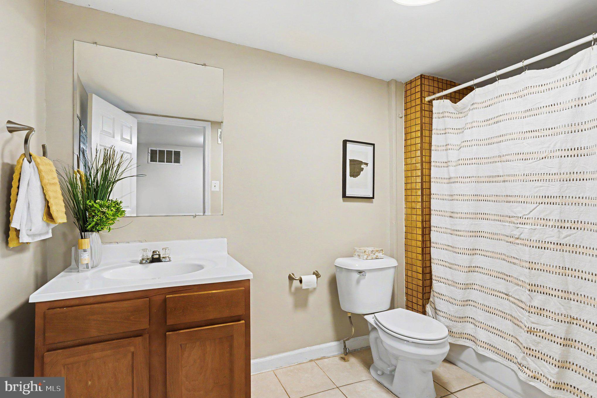 LITTLE ITALY - Residential