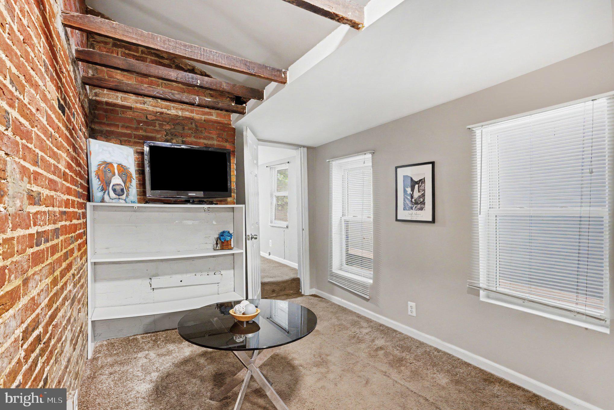 LITTLE ITALY - Residential