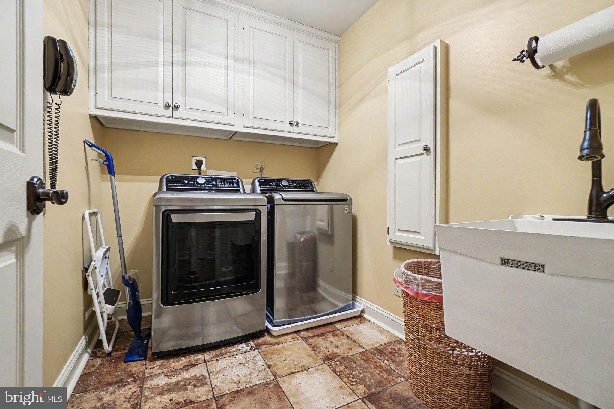 MEADOWVIEW ESTATES - Residential