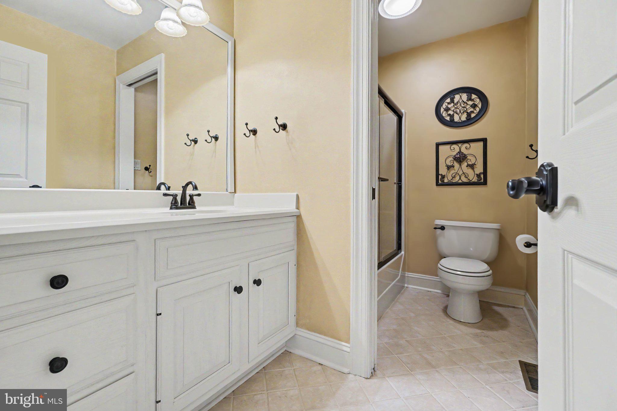 MEADOWVIEW ESTATES - Residential