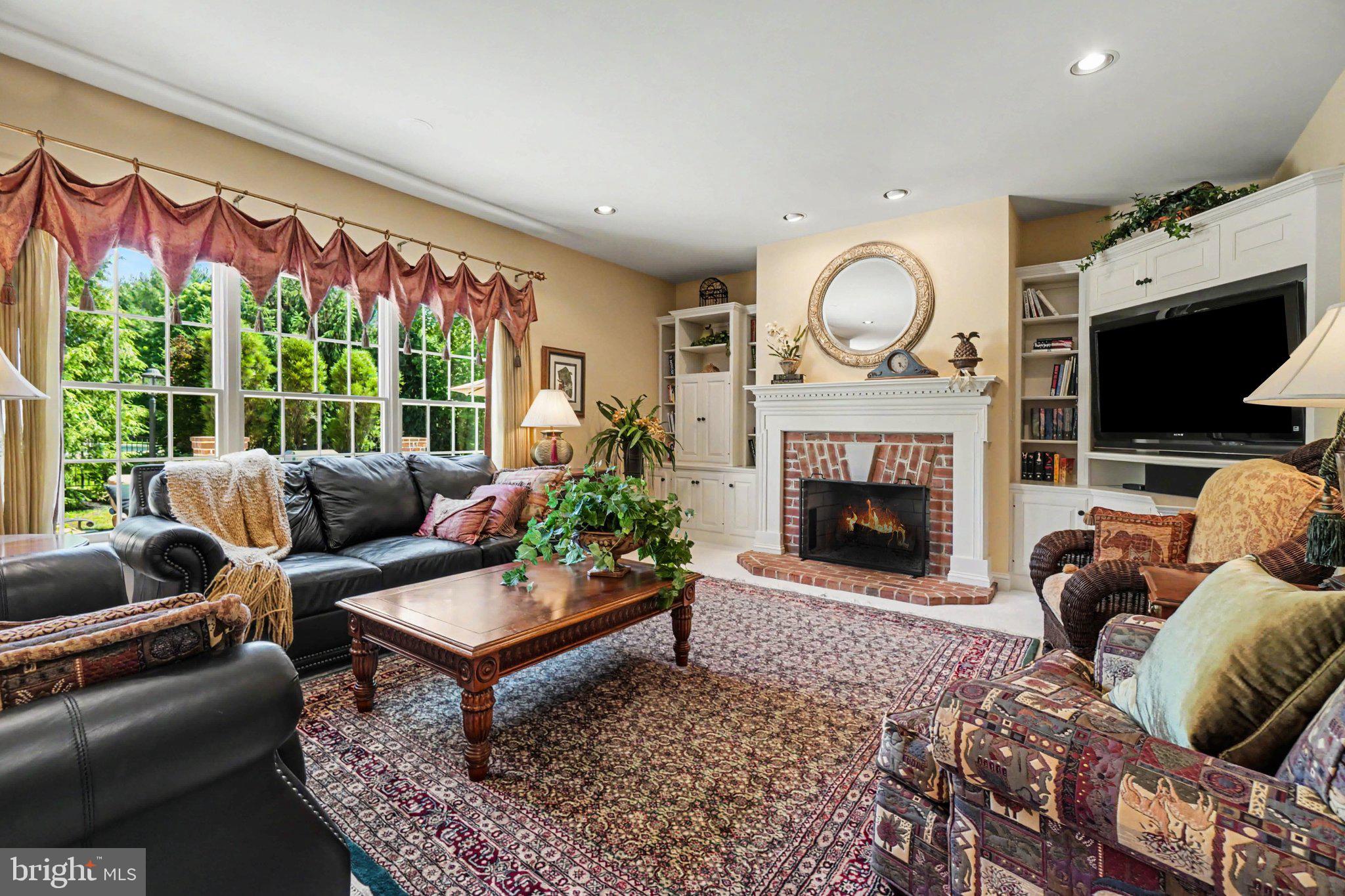 MEADOWVIEW ESTATES - Residential