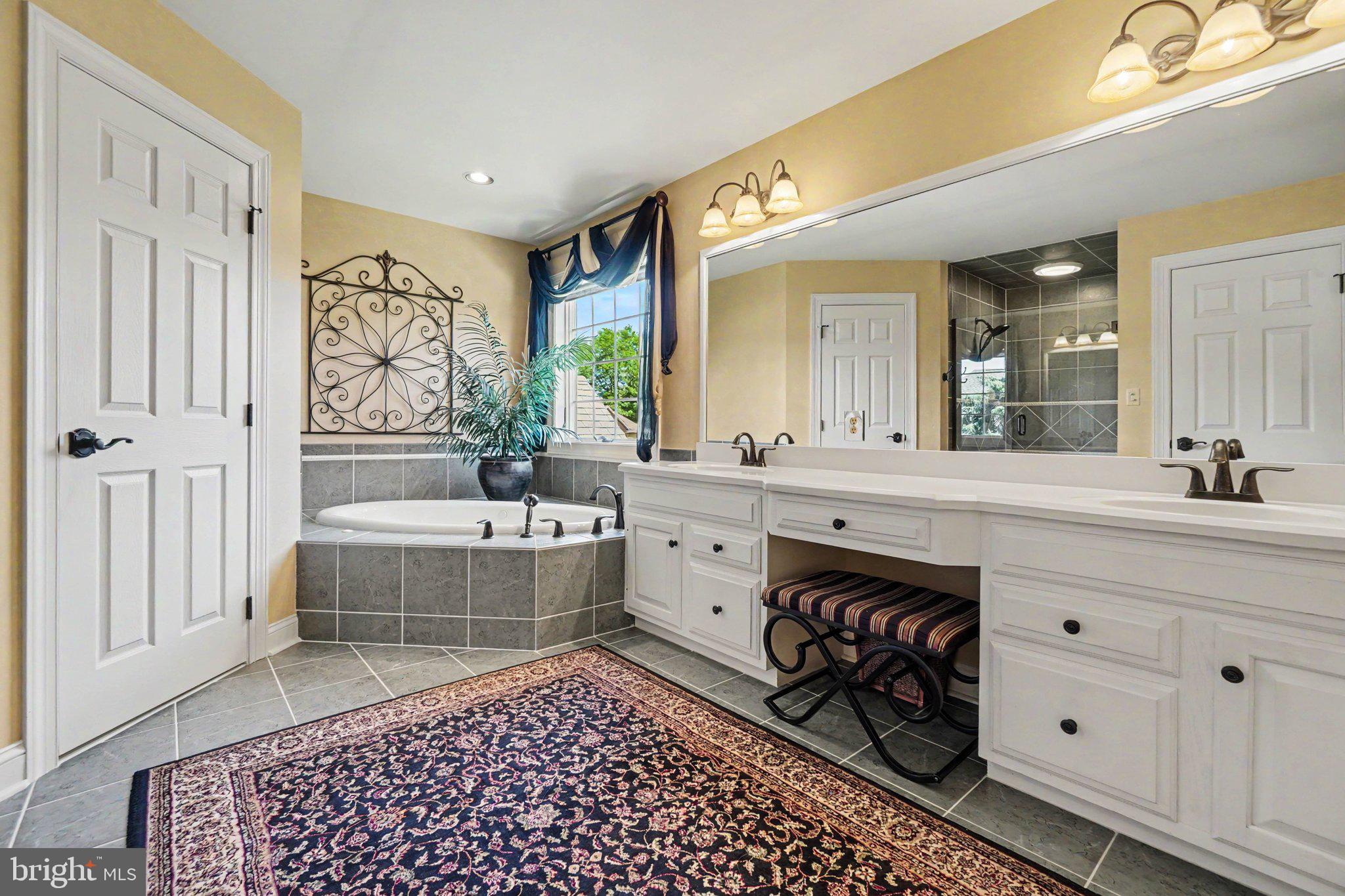 MEADOWVIEW ESTATES - Residential