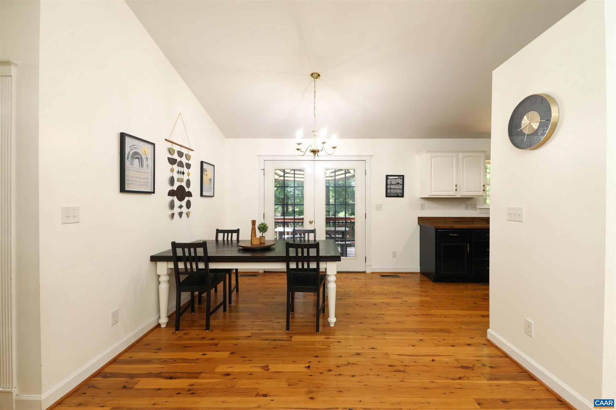 LAKE MONTICELLO - Residential