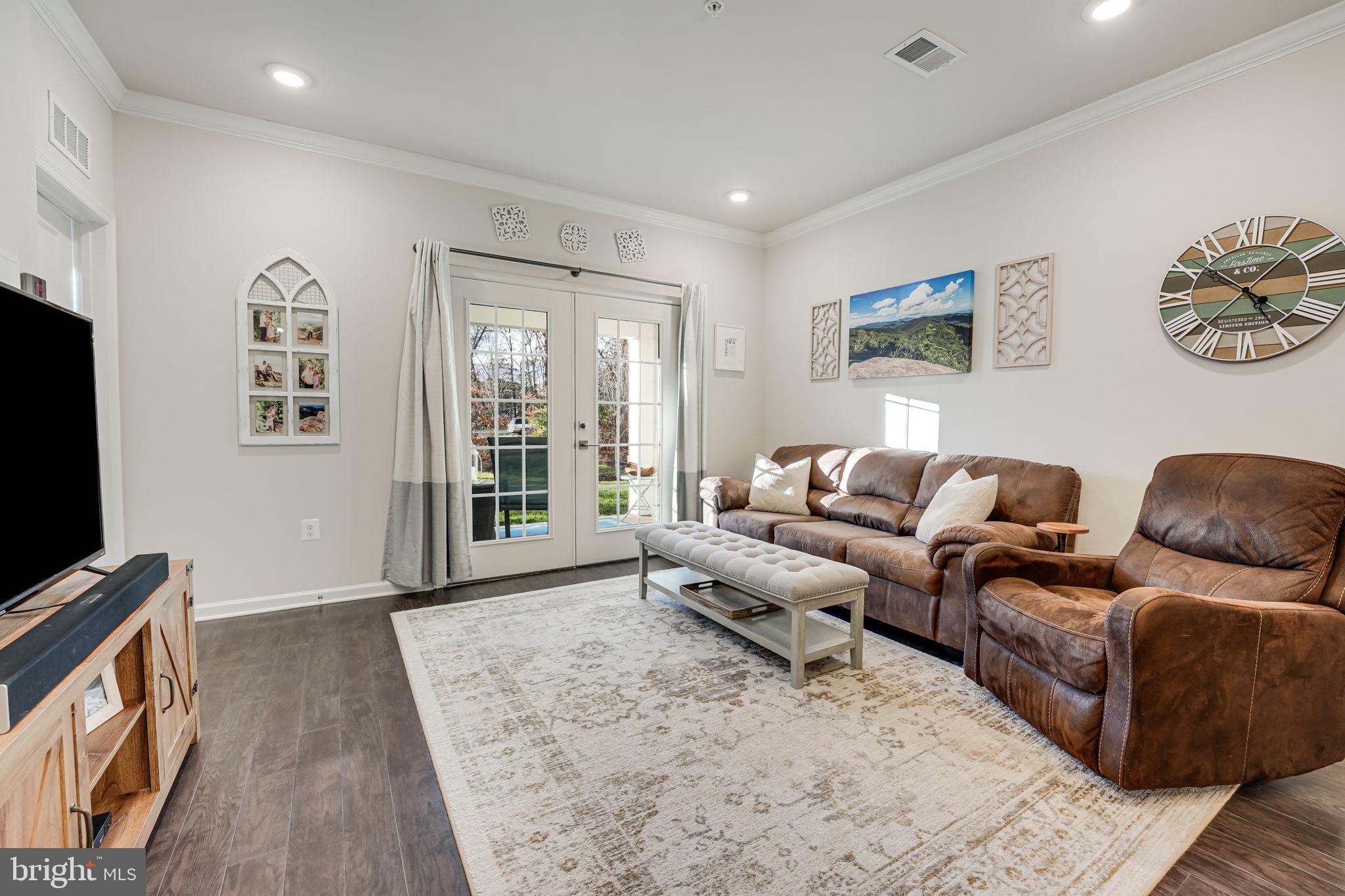 LOUDOUN VALLEY RIDGES - Residential
