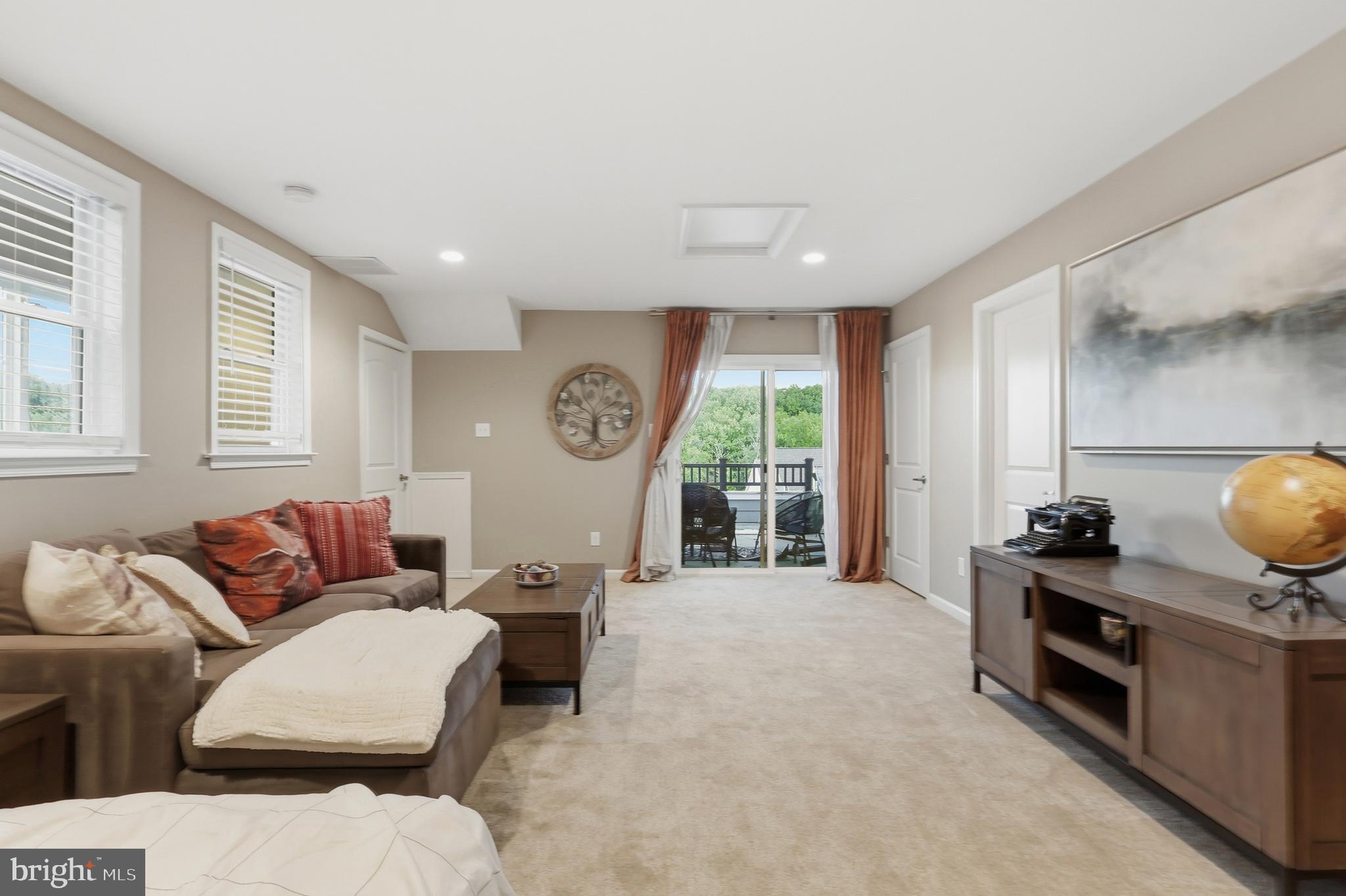 GARNET RESERVE - Residential