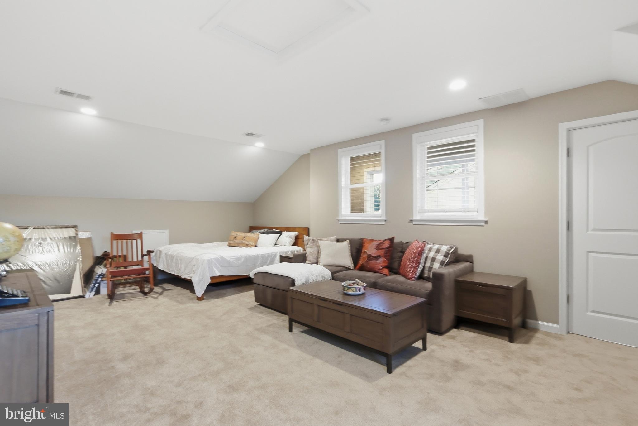 GARNET RESERVE - Residential