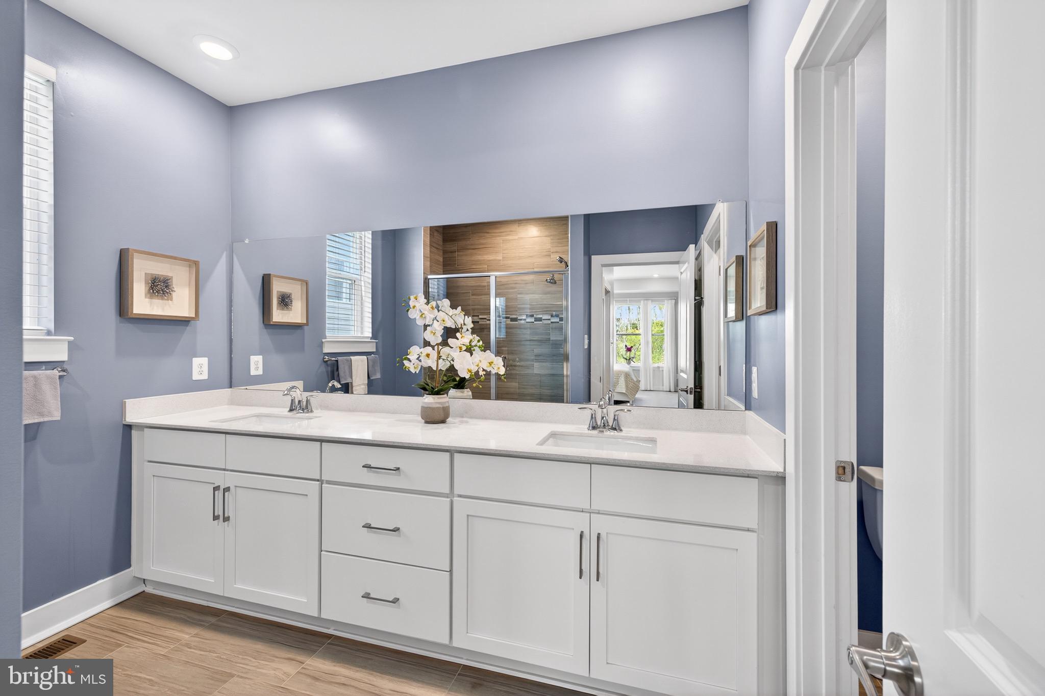 HILLVIEW - Residential