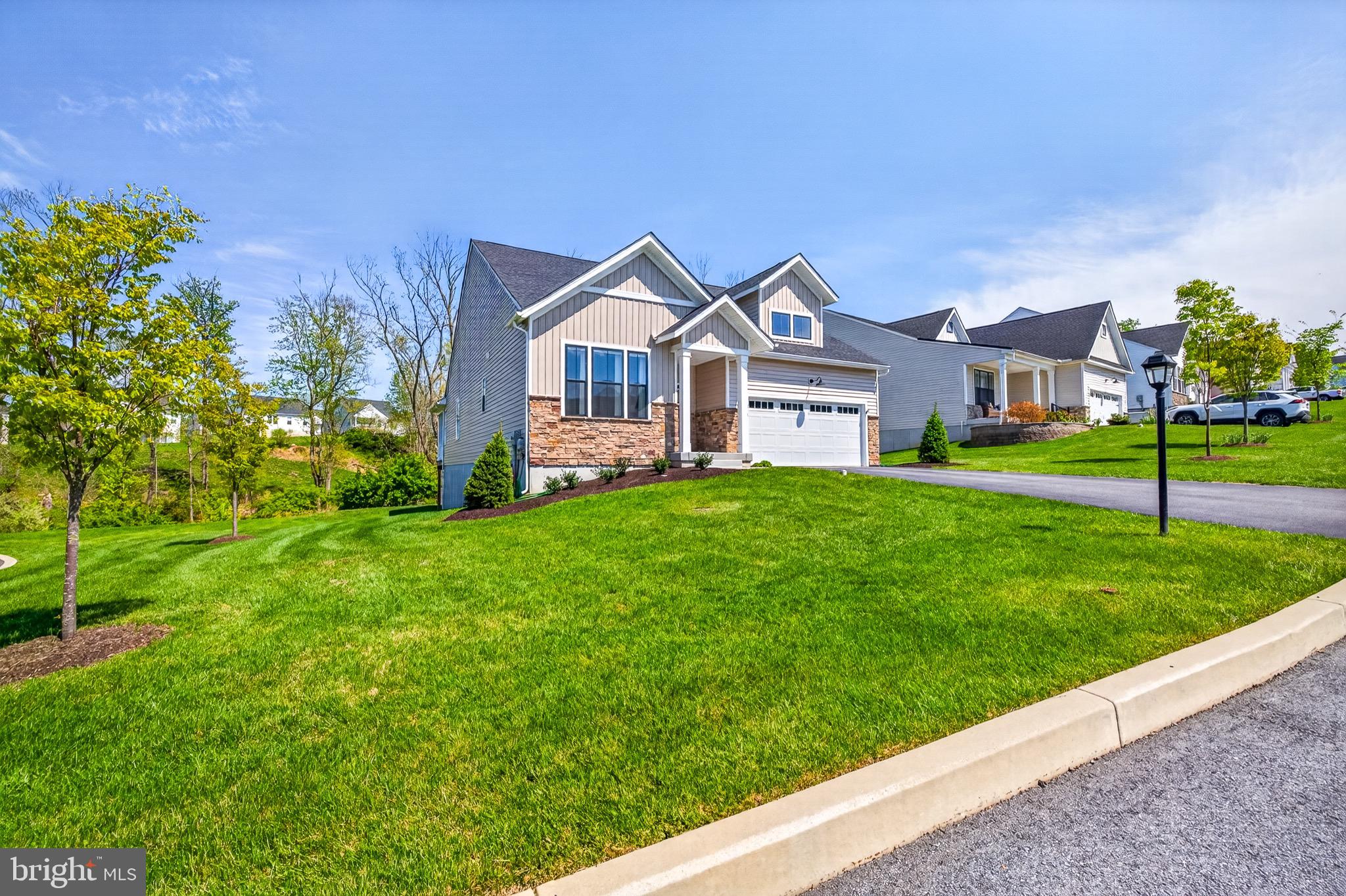 HILLVIEW - Residential