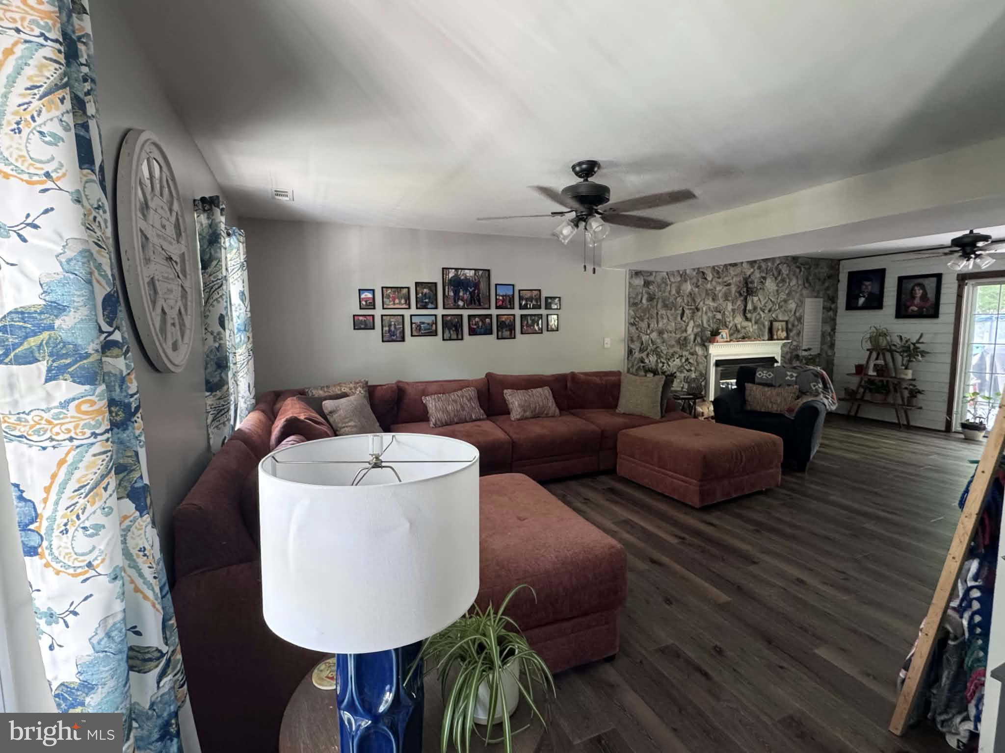 SUMMITT HILL - Residential