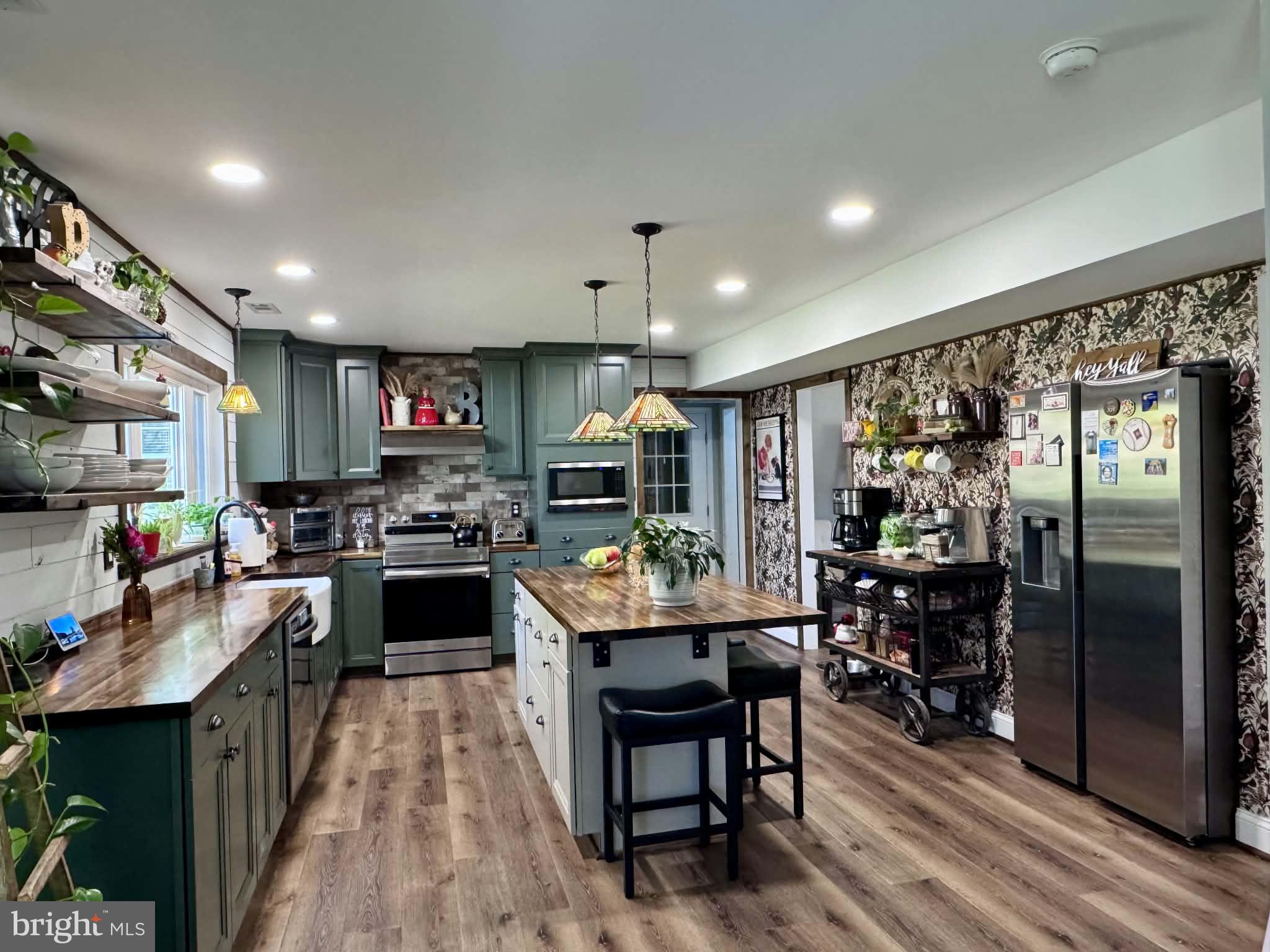 SUMMITT HILL - Residential