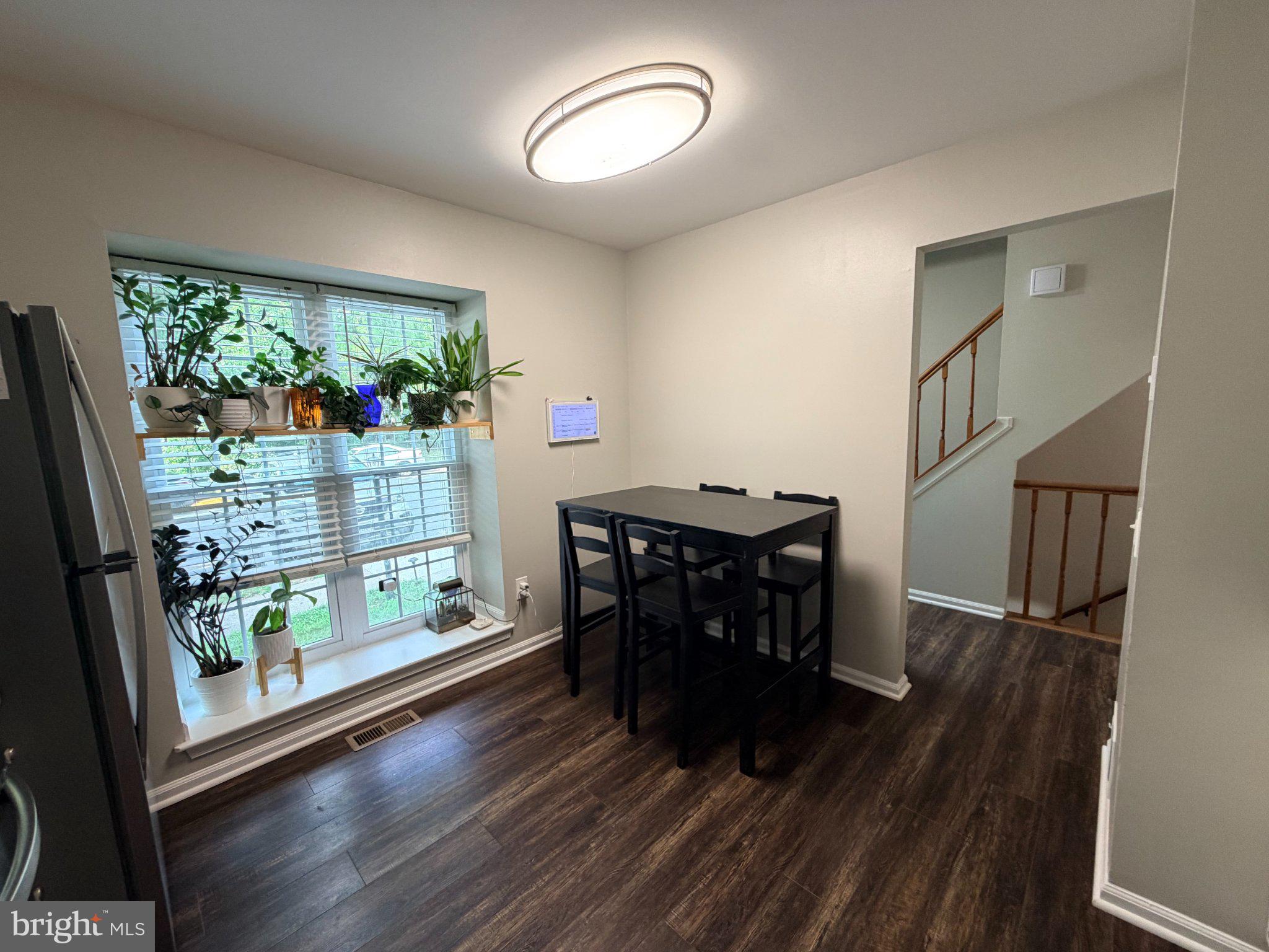 LONDON TOWN WEST - Residential