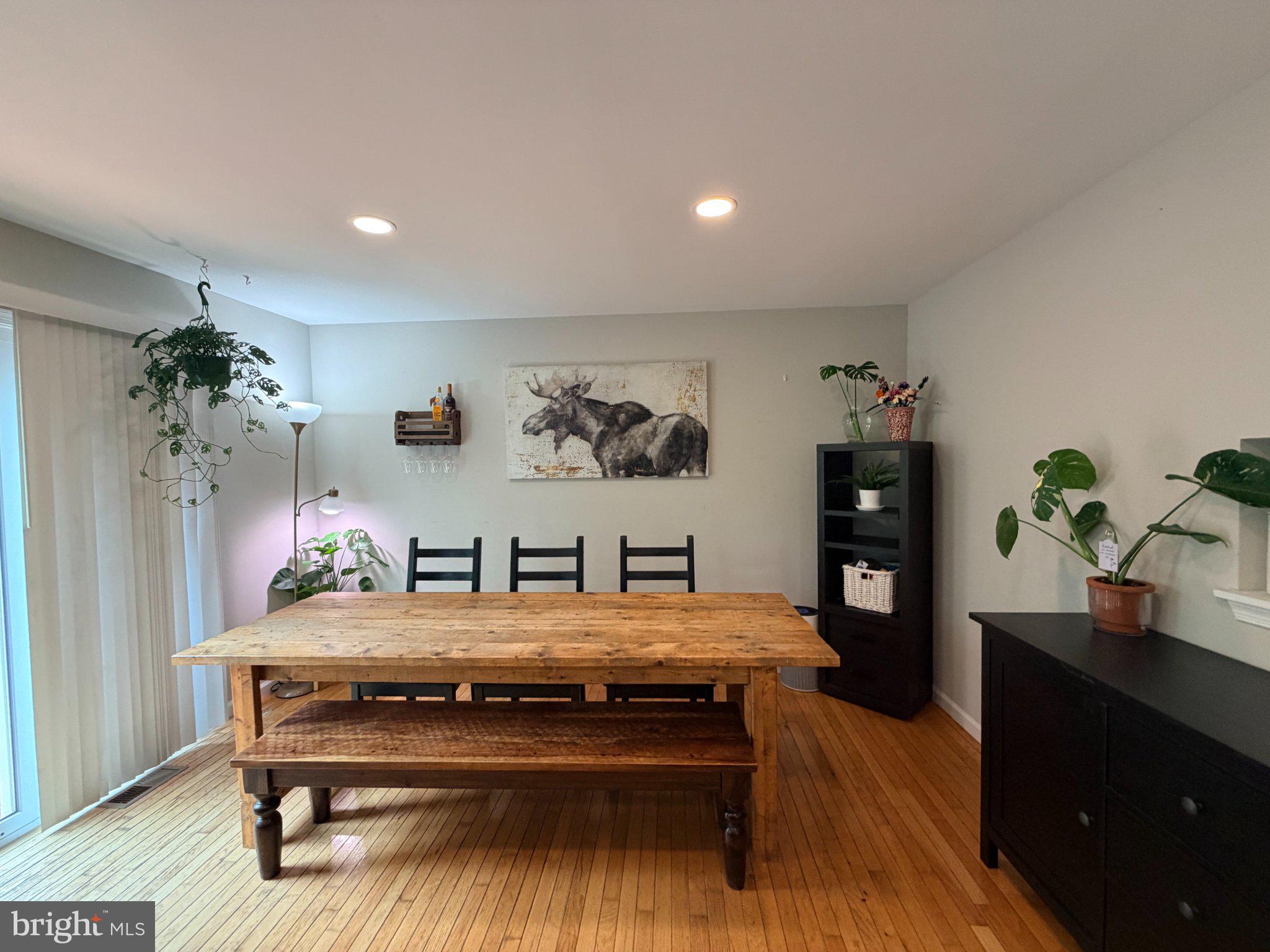 LONDON TOWN WEST - Residential