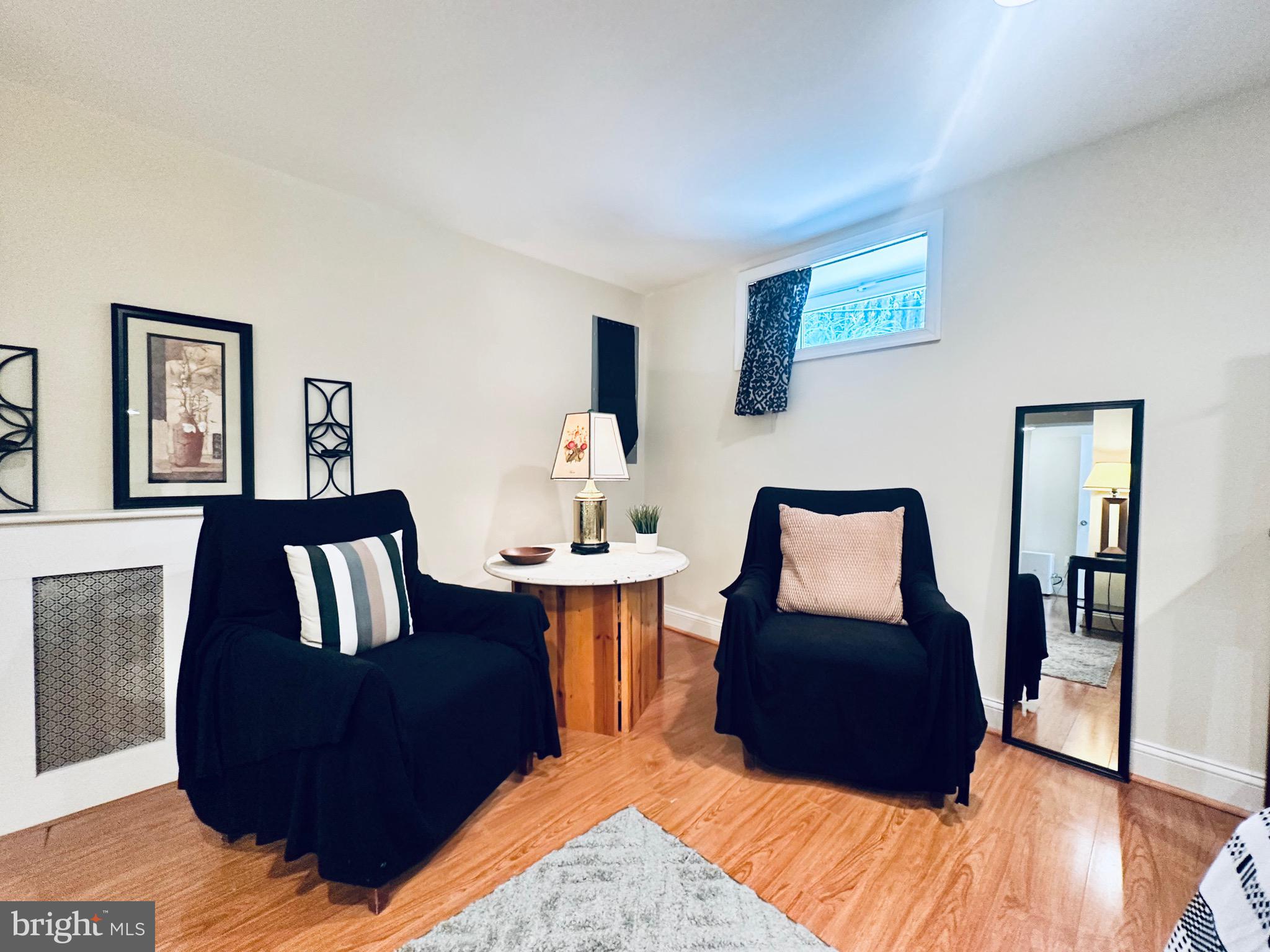 BELVEDERE SQUARE - Residential