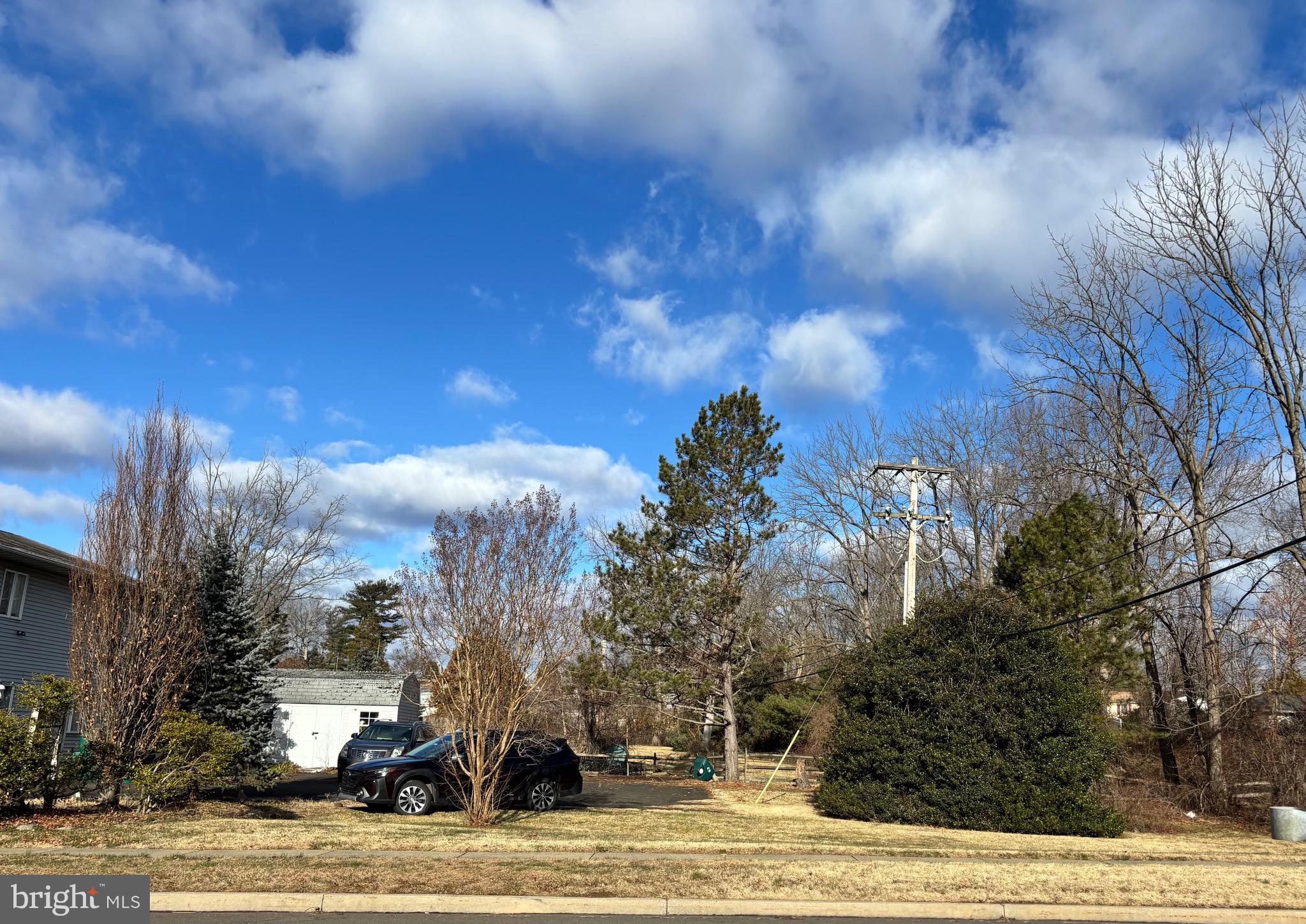 OXFORD VALLEY - Residential