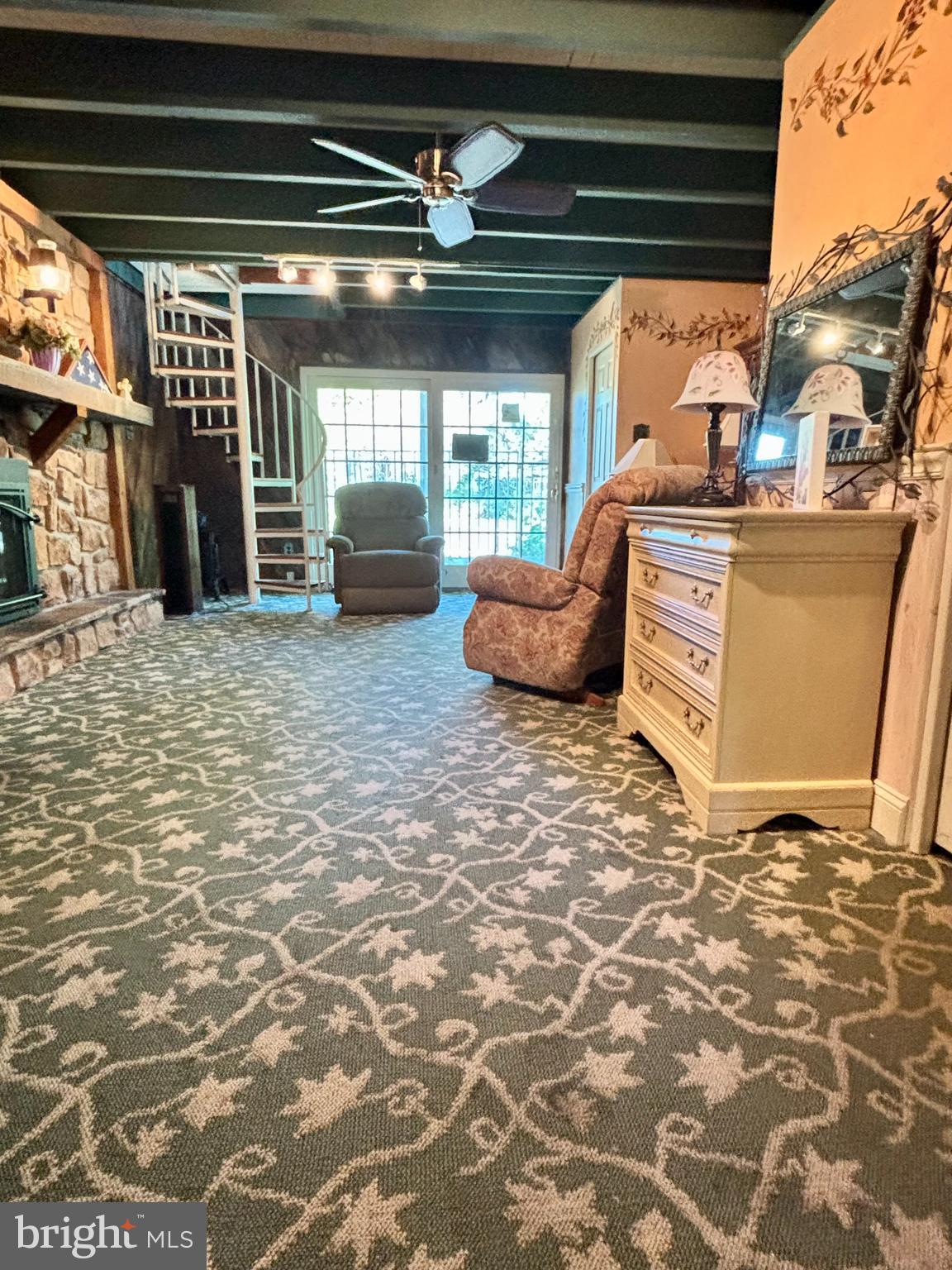 OXFORD VALLEY - Residential