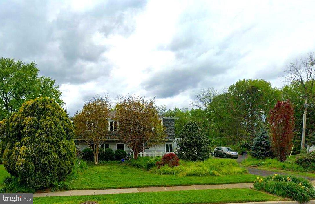 OXFORD VALLEY - Residential