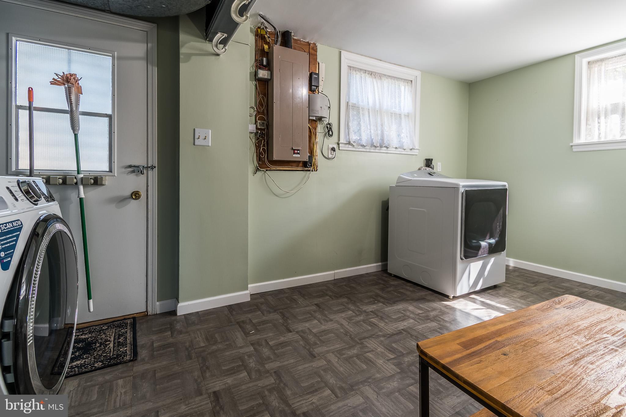 STERLING  PARK - Residential