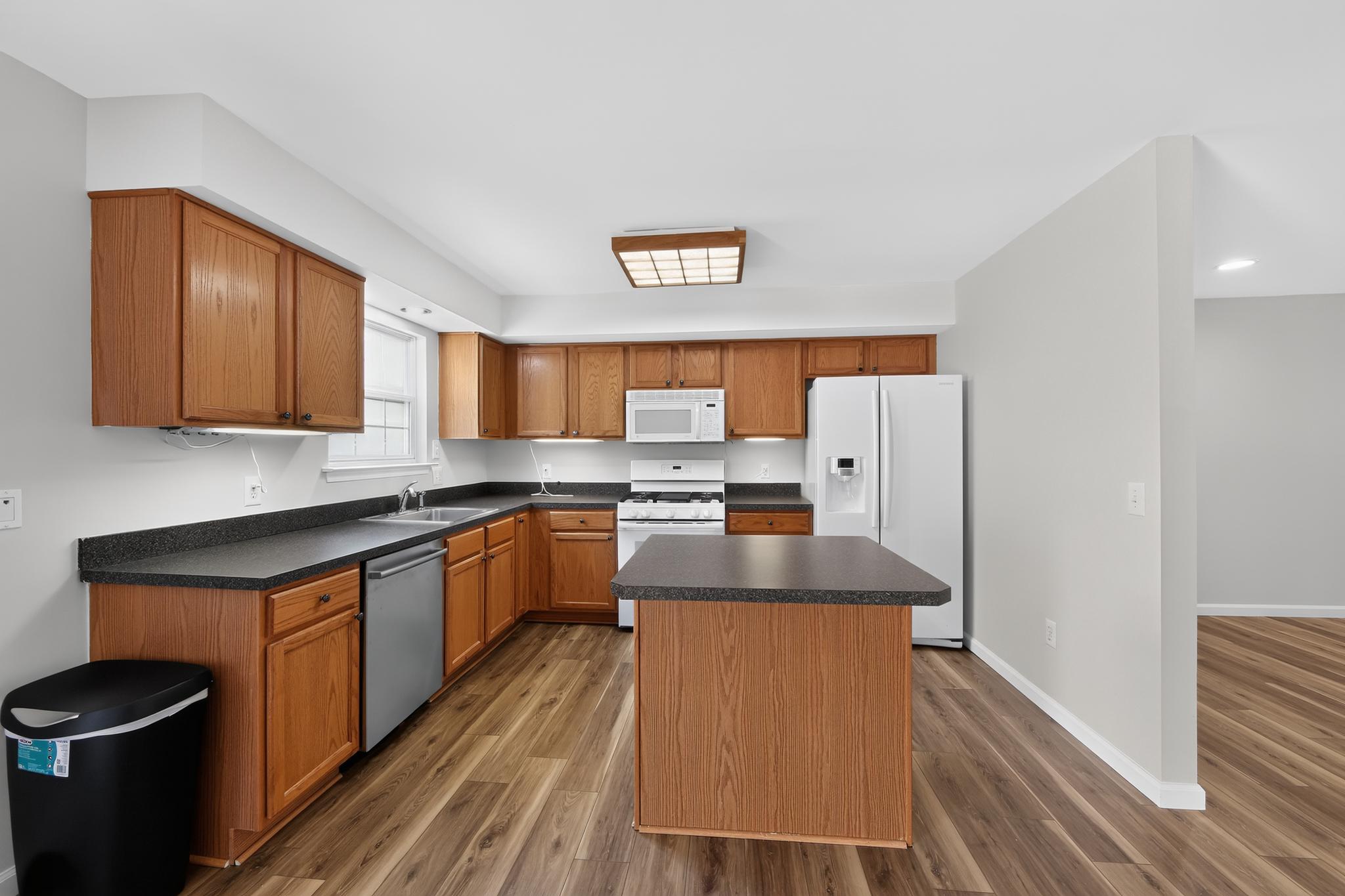 HUNT CLUB - Residential