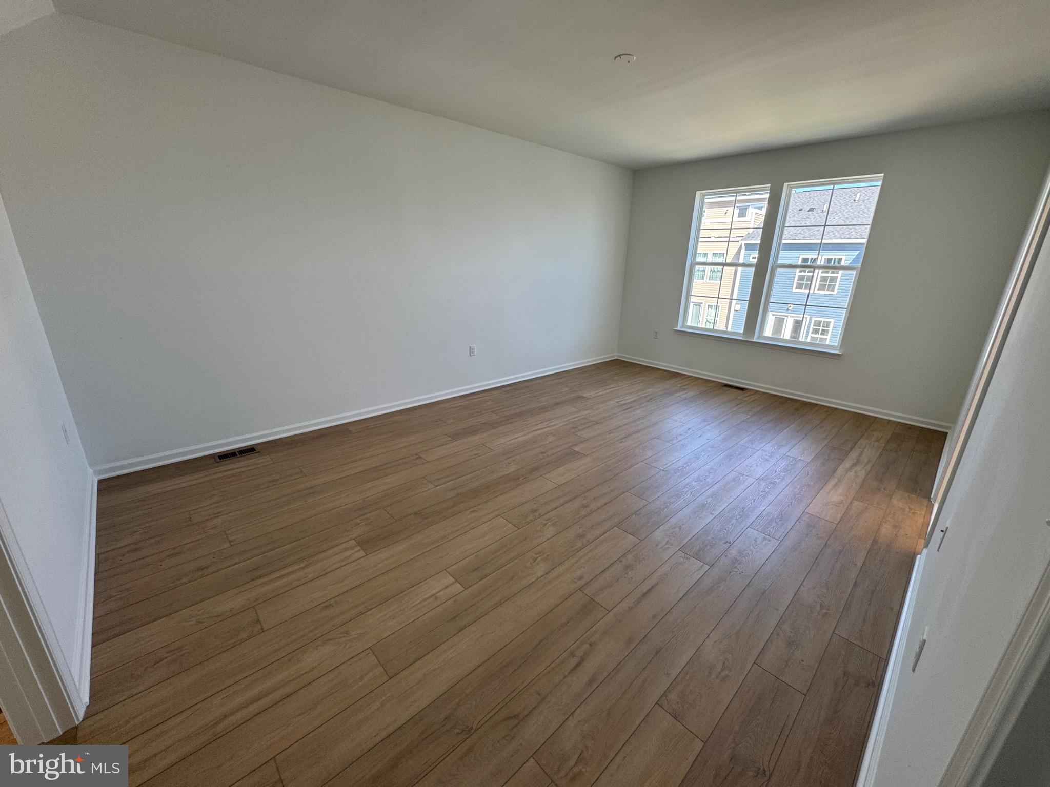LOFTS AT CREEKSIDE - Residential Lease