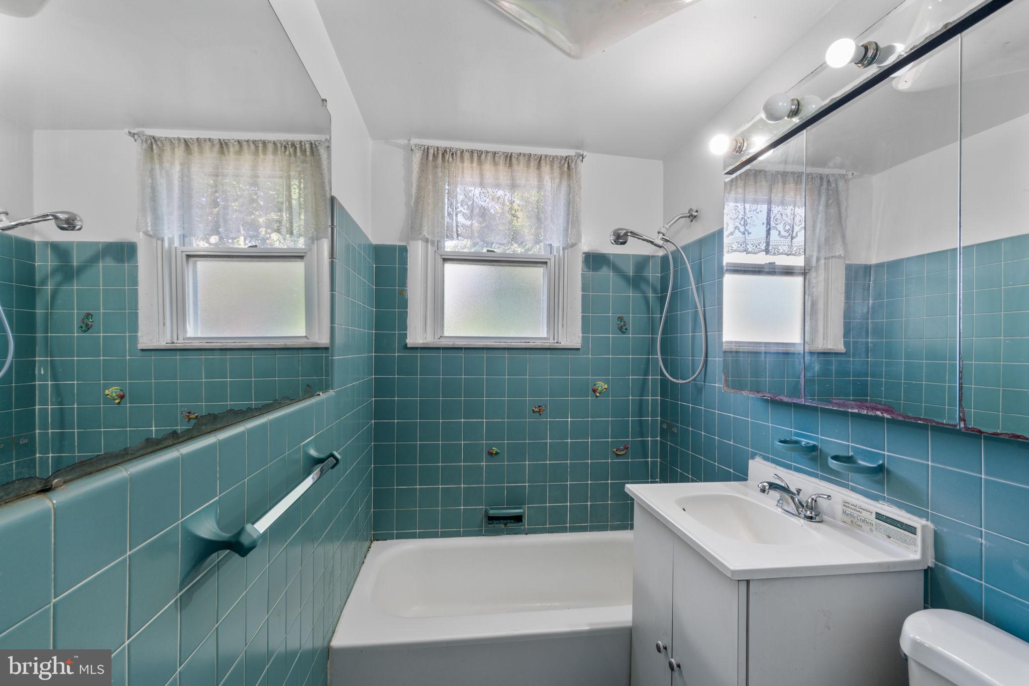 PHILADELPHIA (NORTHEAST) - Residential