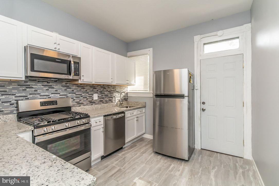 SANDTOWN-WINCHESTER - Residential