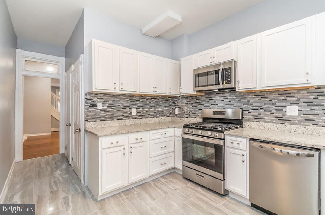 SANDTOWN-WINCHESTER - Residential