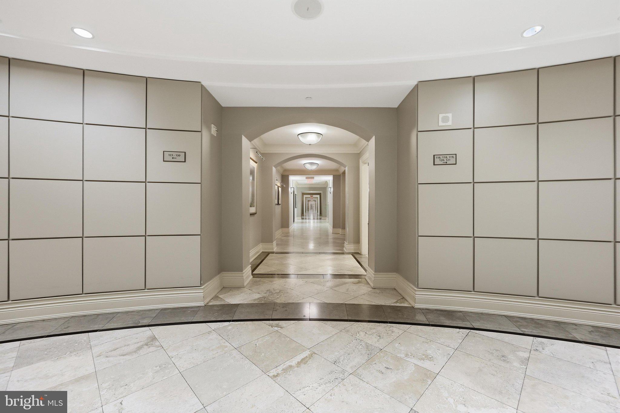 GALLERY AT WHITE FLINT - Residential