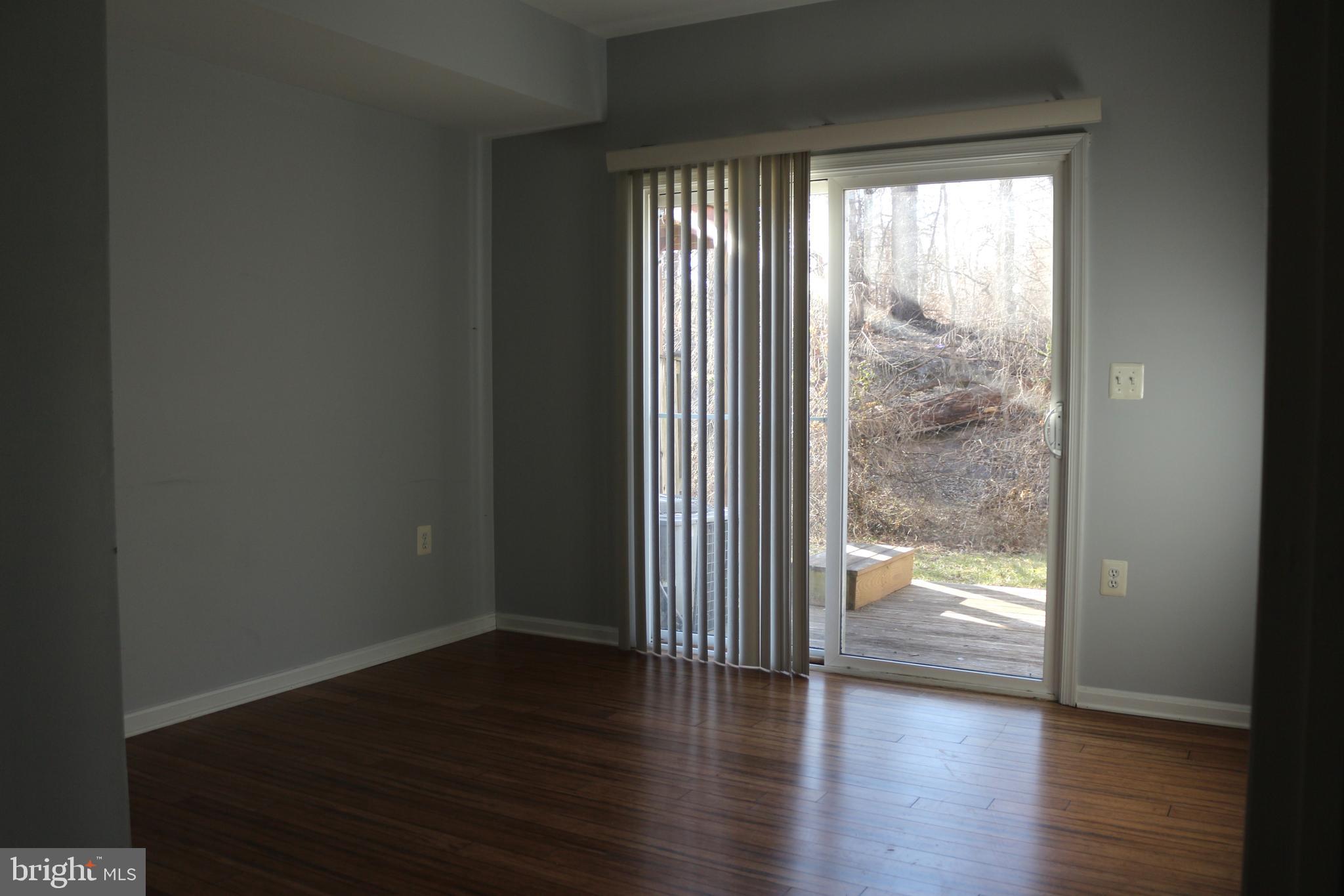 COLONIAL HILLS - Residential