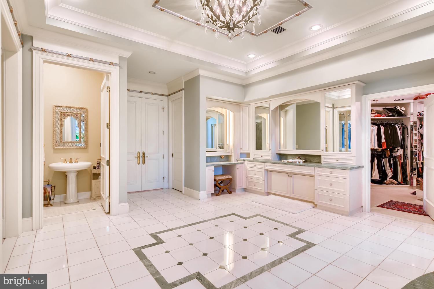 BROOKLANDVILLE - Residential