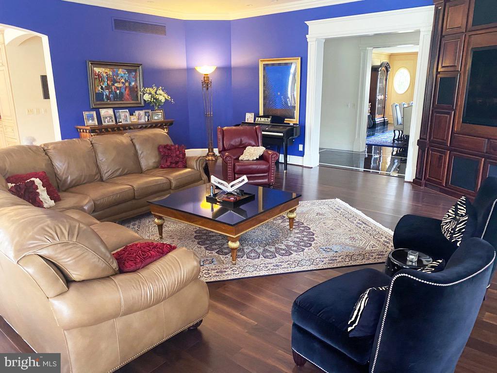 BROOKLANDVILLE - Residential