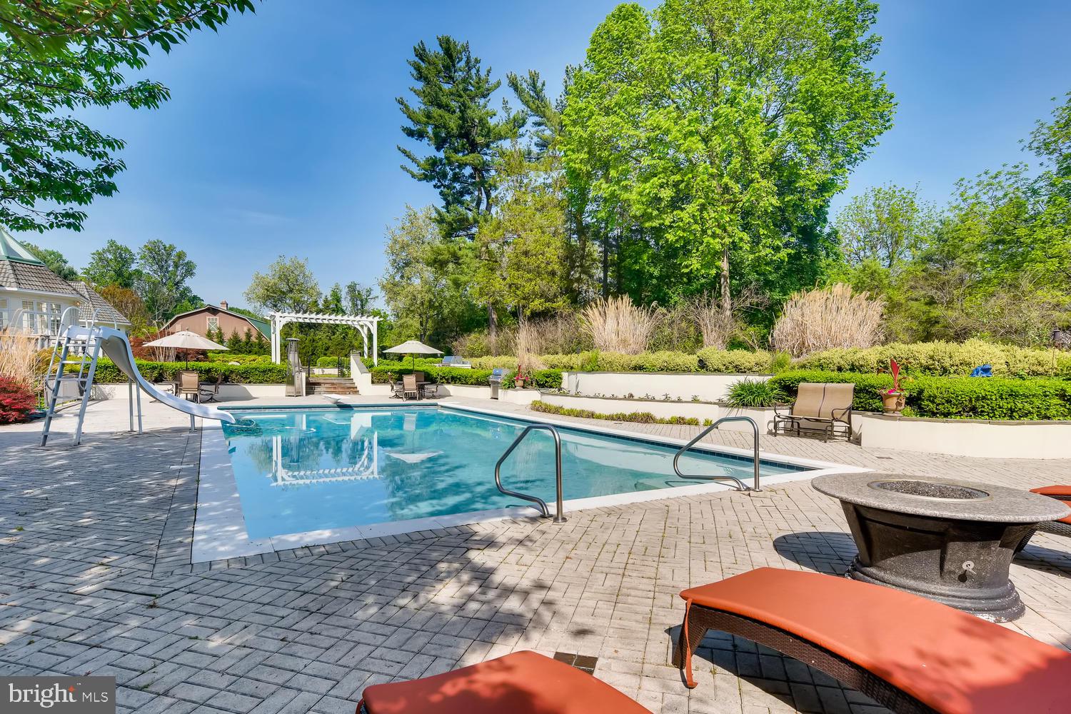BROOKLANDVILLE - Residential