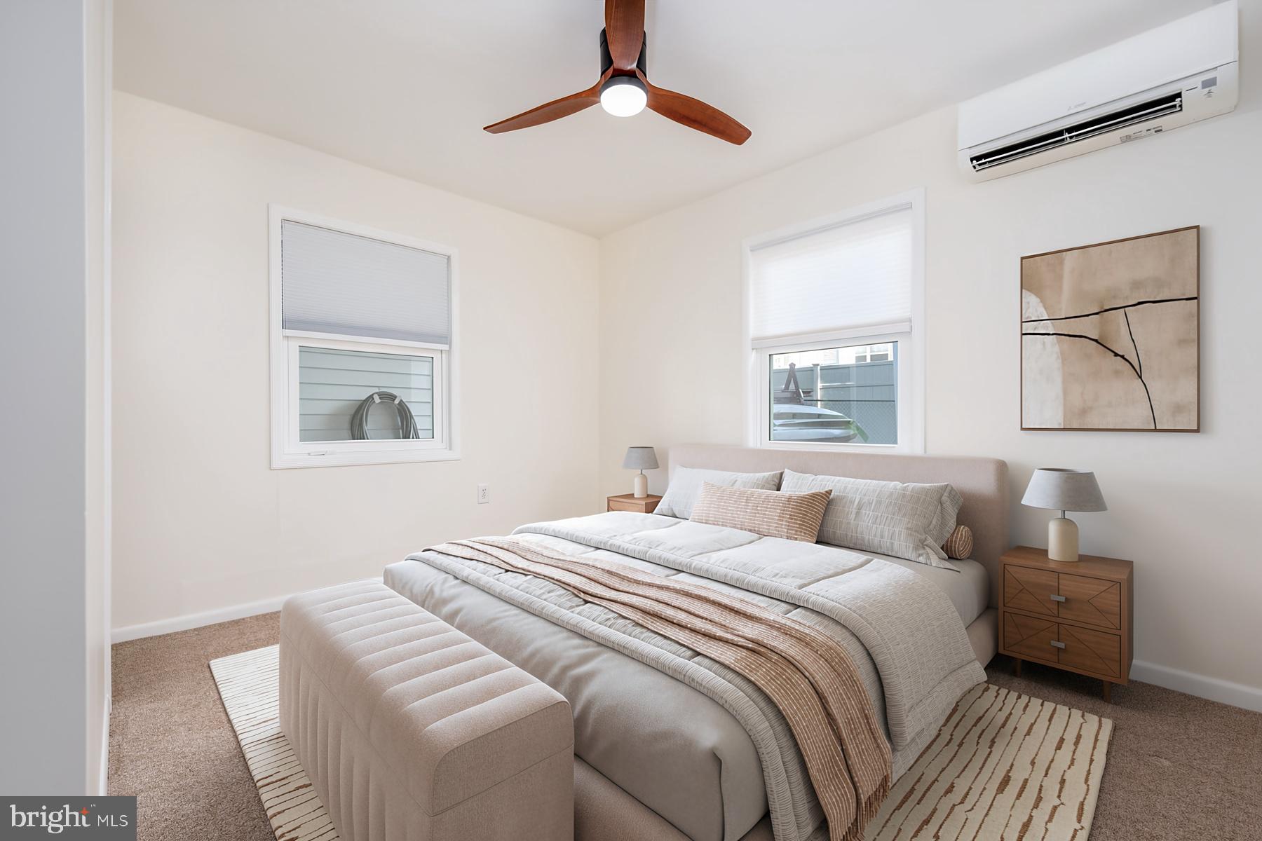 WOODLAND BEACH - Residential