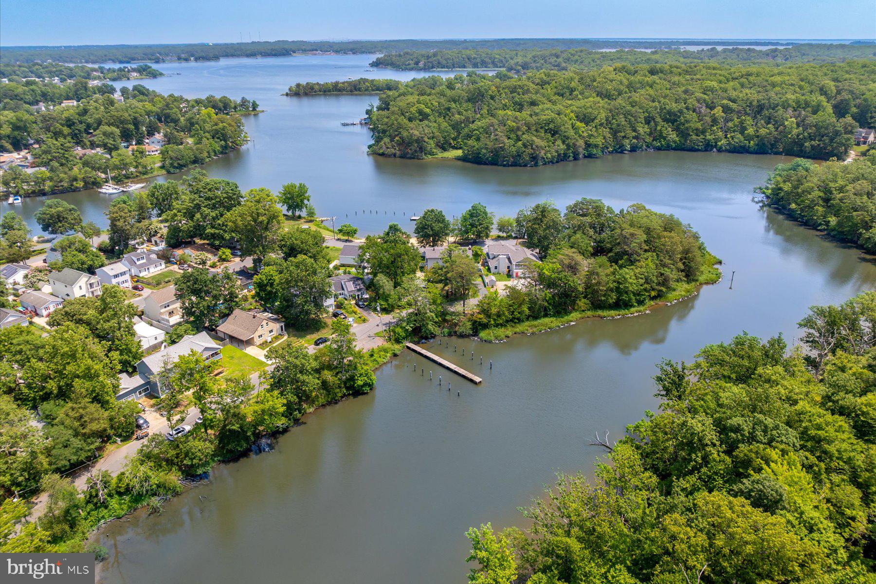 WOODLAND BEACH - Residential