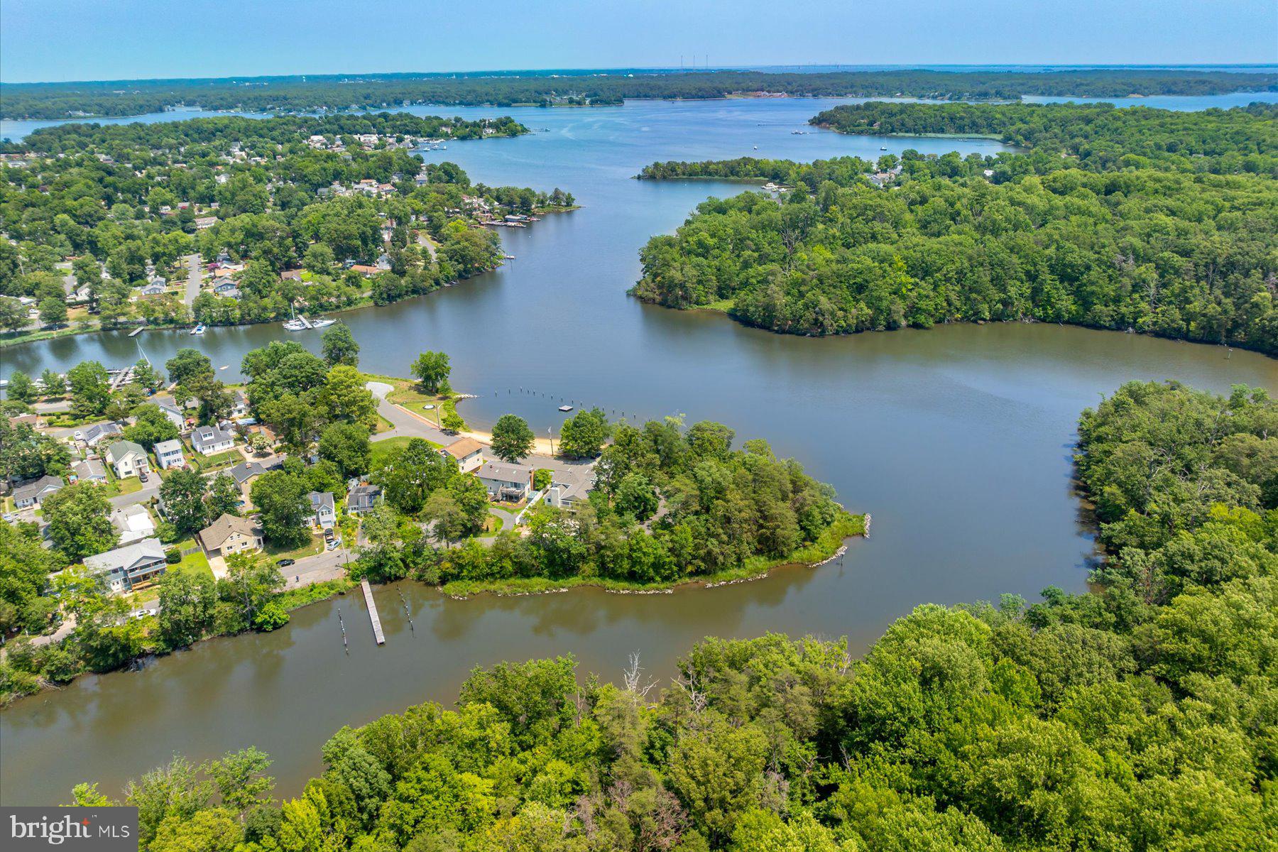 WOODLAND BEACH - Residential