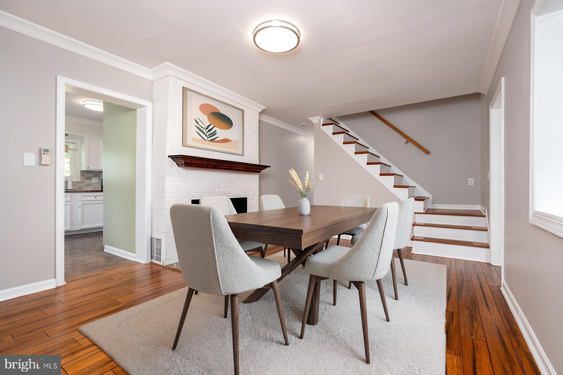 WOODLAND BEACH - Residential