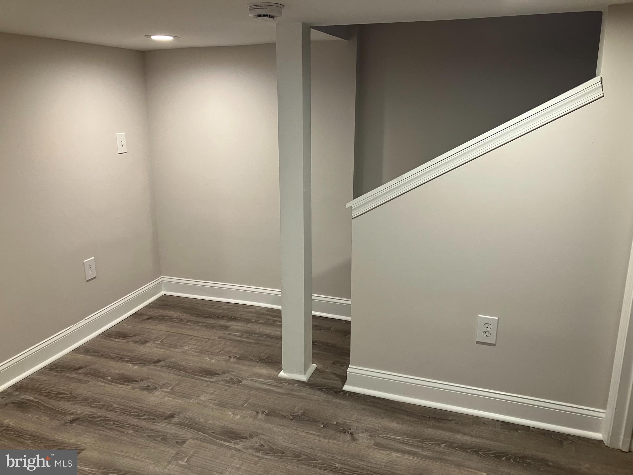 FOUR BY FOUR - Residential