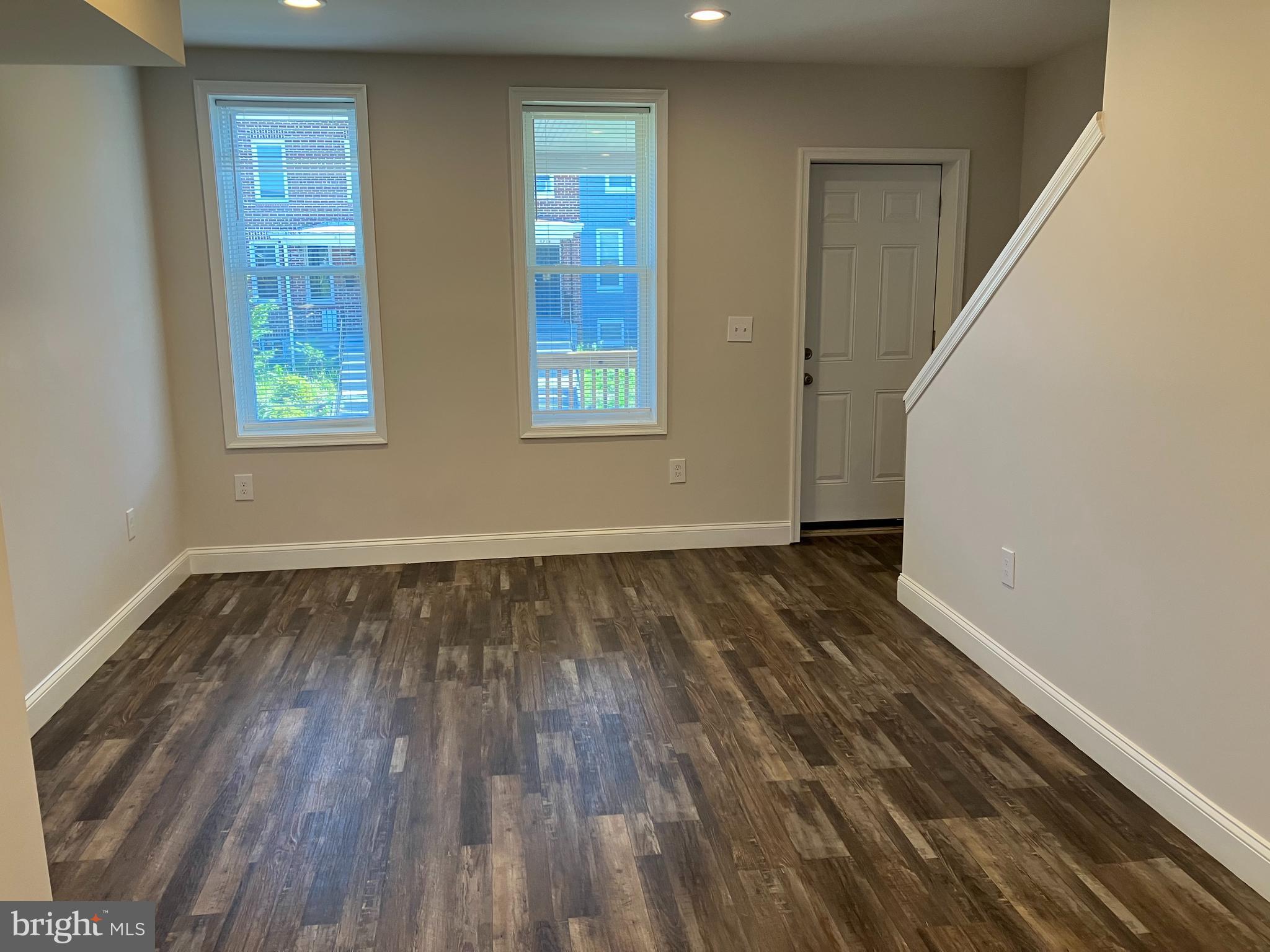 FOUR BY FOUR - Residential