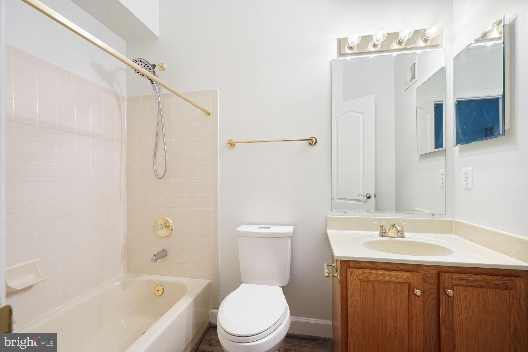 PENDERBROOK - Residential Lease