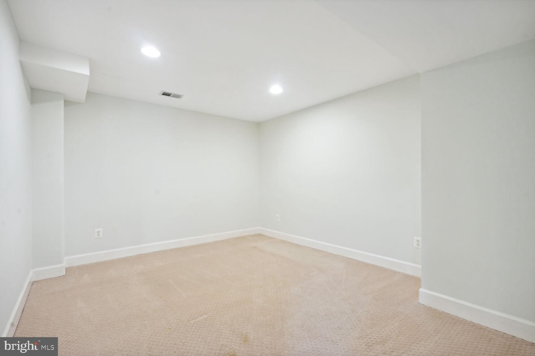 PENDERBROOK - Residential Lease