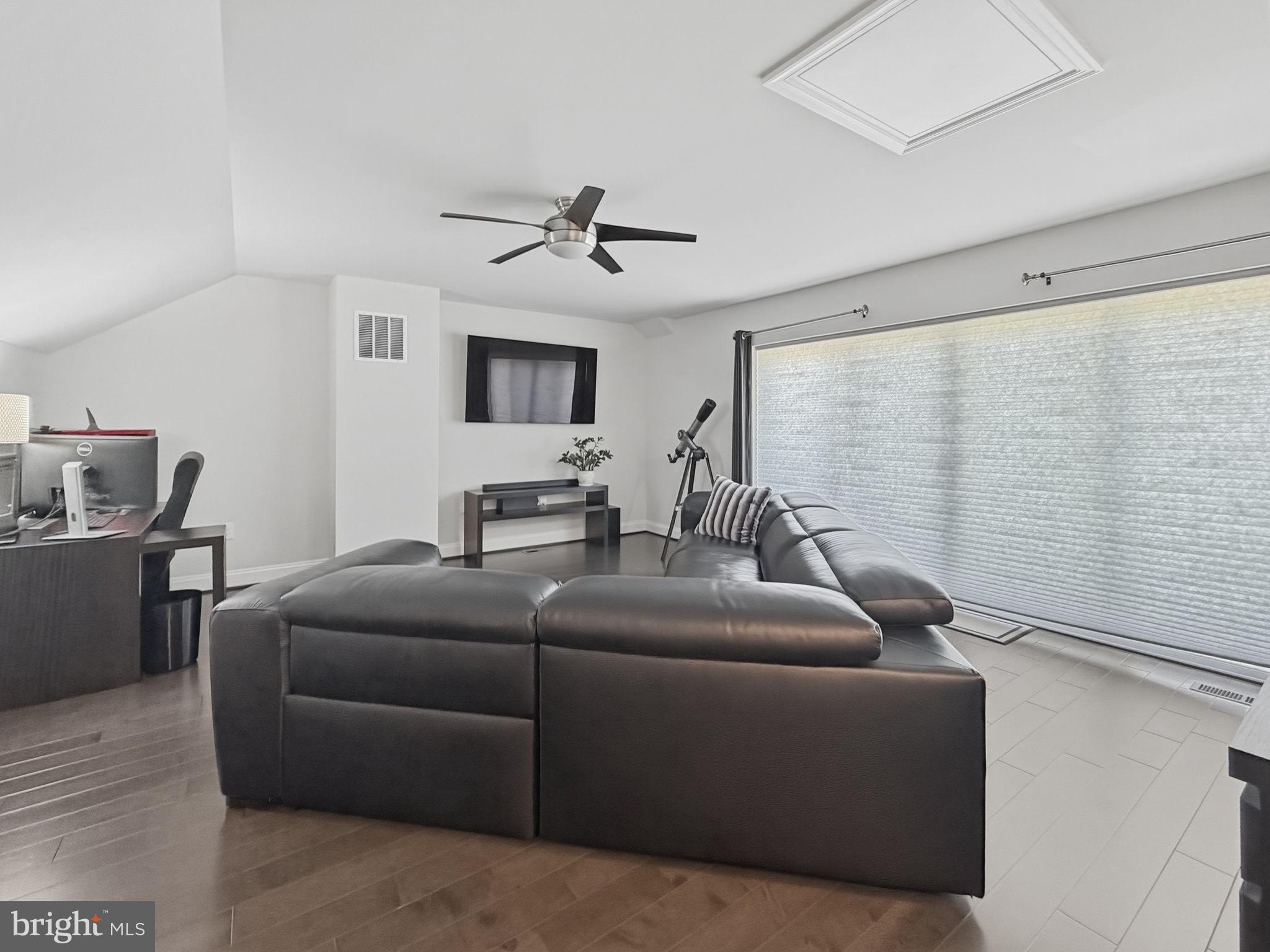 POTOMAC SHORES - Residential
