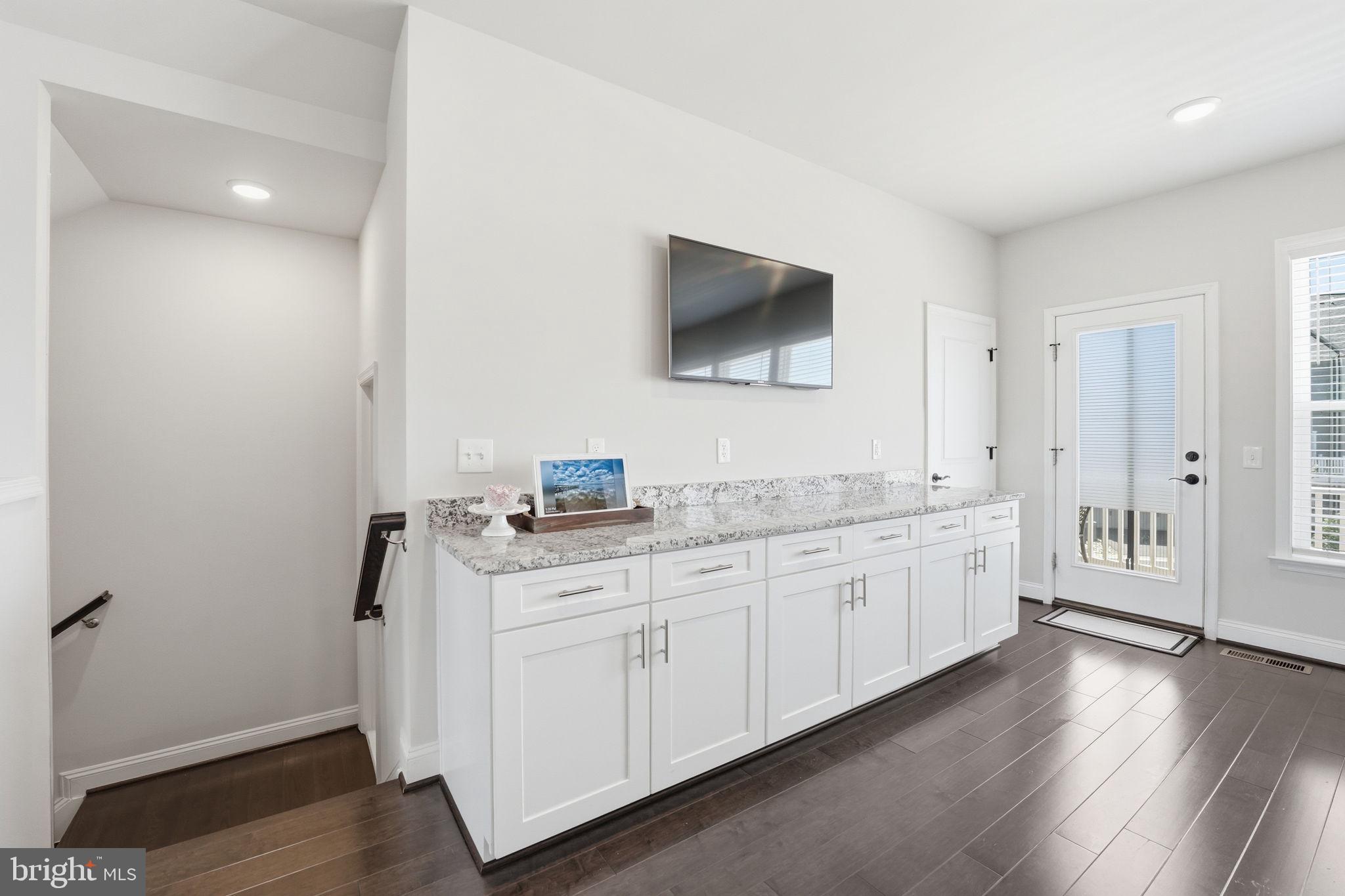 POTOMAC SHORES - Residential