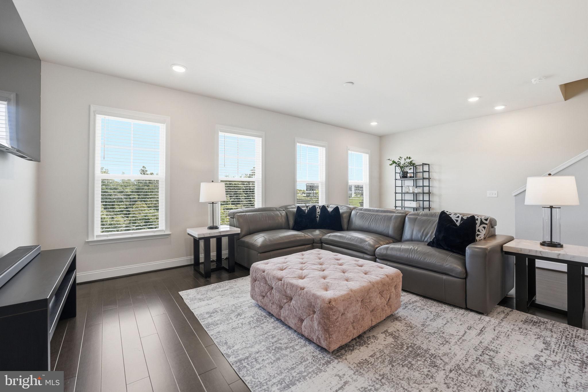 POTOMAC SHORES - Residential