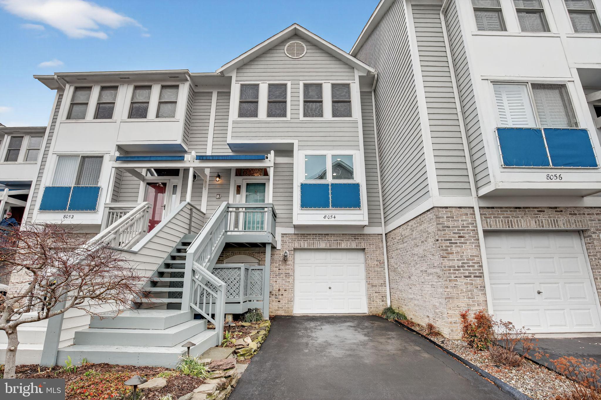 WINDWARD KEY - Residential
